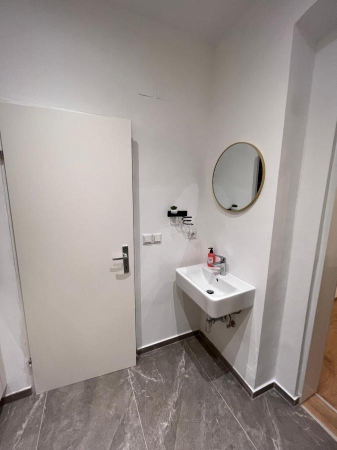 Apartment Near Metro & Netflix Viena Exterior foto